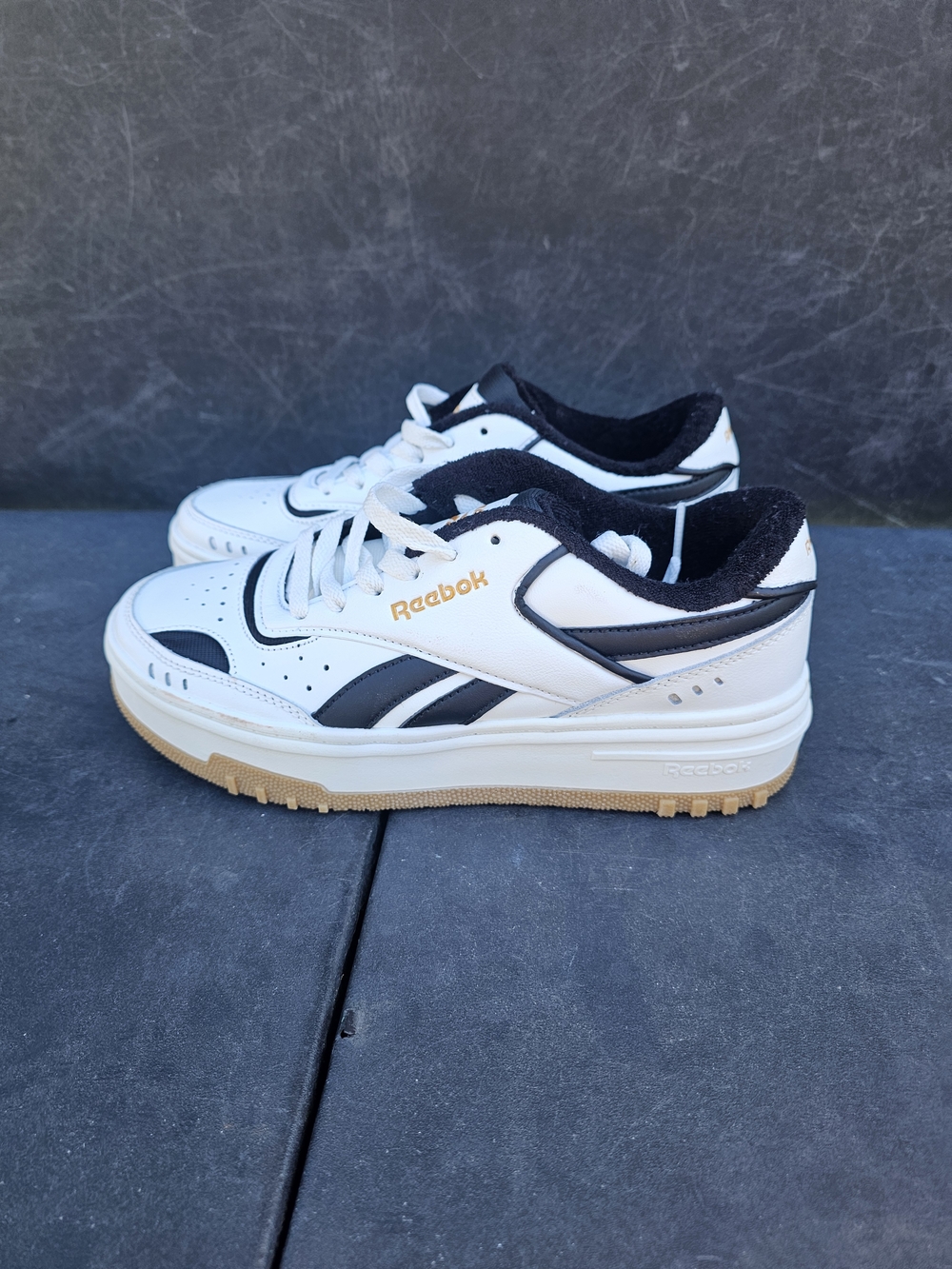 Reebok Women's Club Athletic Low Top Shoes Sneakers Size US 8 White/Black